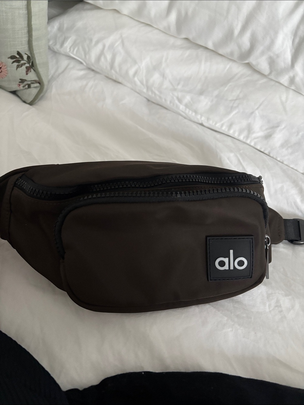 ALO Yoga Brown belt Bag Like New